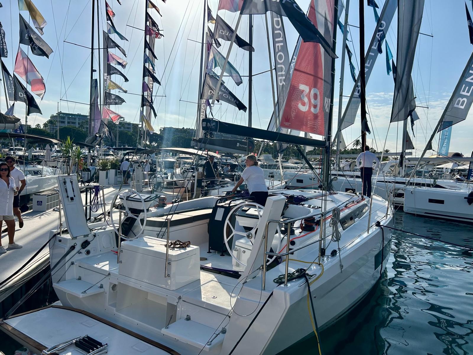 DUFOUR 39