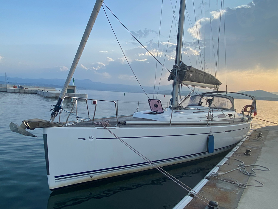 Dufour 44 Performance
