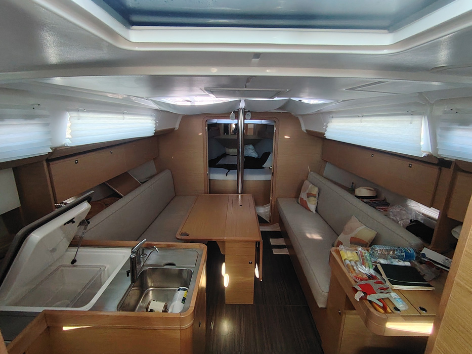 DUFOUR 360