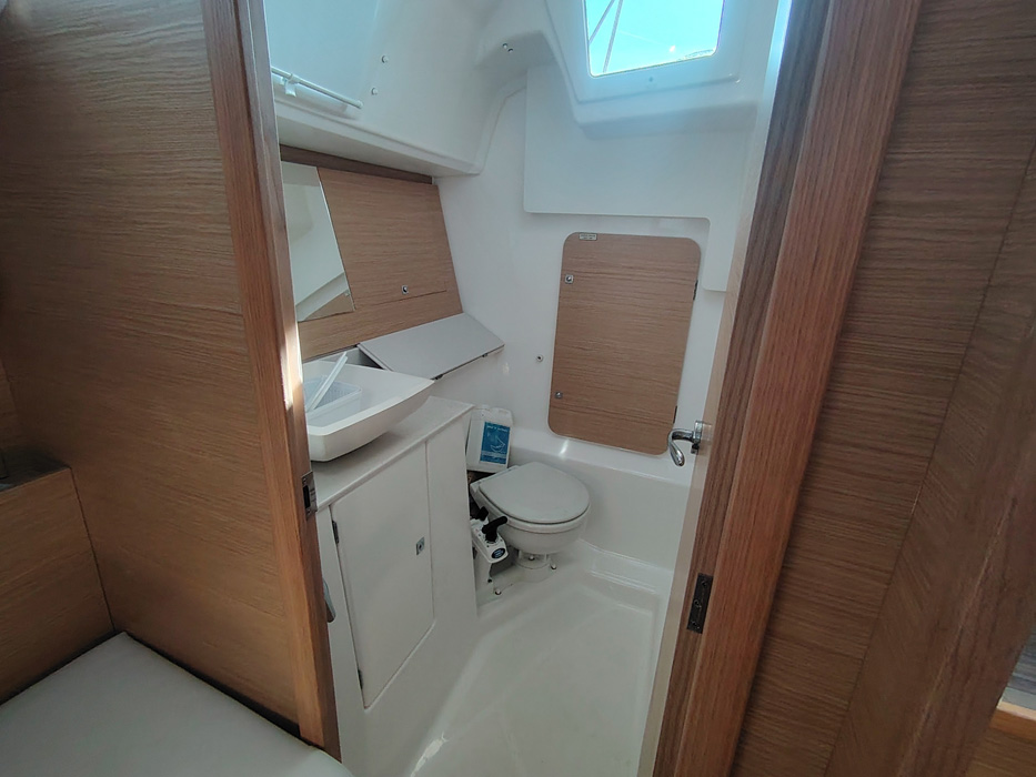 DUFOUR 360